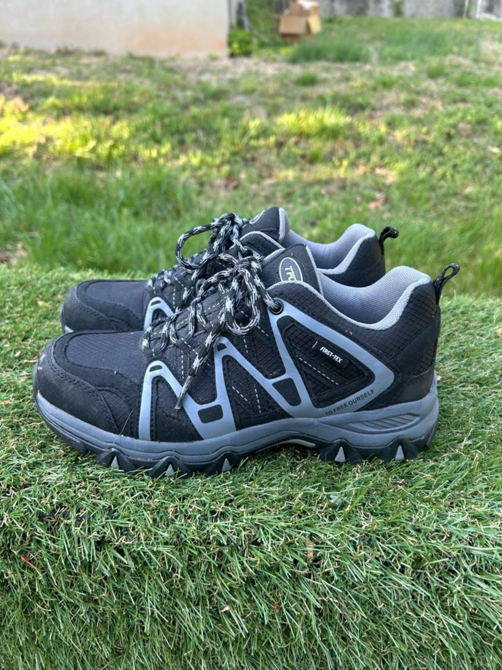 HI-TEC Men's V-LITE Wild-FIRE Low Waterproof Hiking Shoe,Men size 8